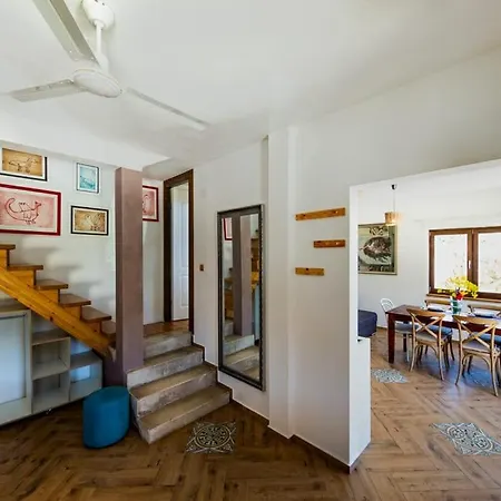 Olive Hill Familly House 펜션 *