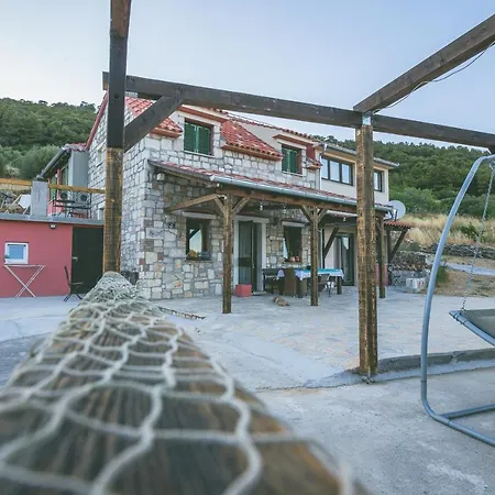 Olive Hill Familly House Prázdninový dům *