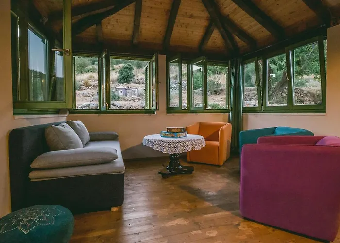 Olive Hill Familly House Prázdninový dům *