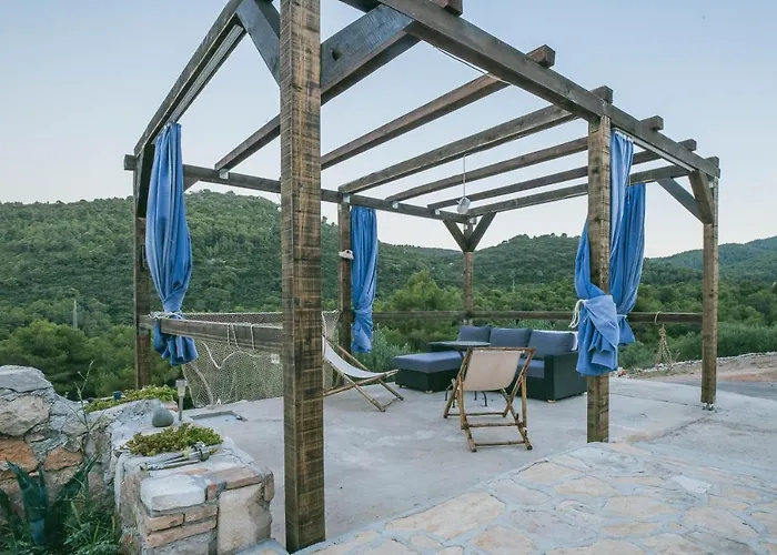 Olive Hill Familly House * Vis