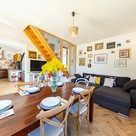 Olive Hill Familly House Holiday home