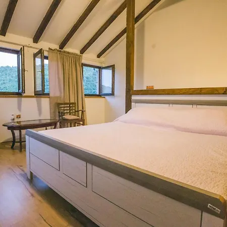 Holiday home Olive Hill Familly House Vis