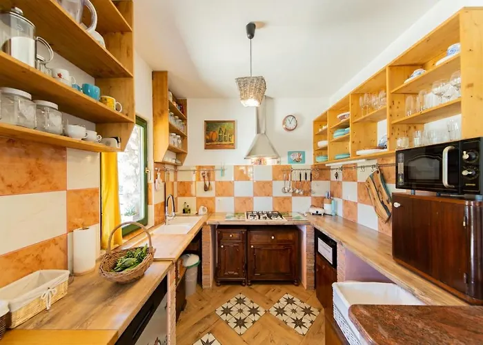 Olive Hill Familly House Holiday home *
